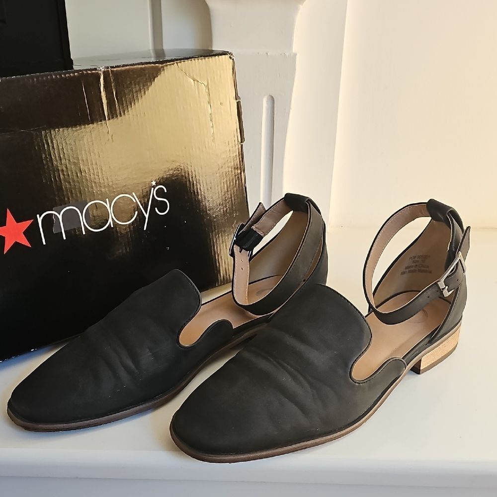 Macy's Flats with Ankle Strap, Vlack, Size 10
